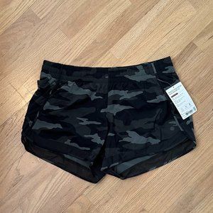 Athleta Mesh Racer Run Short 4" *NWT*